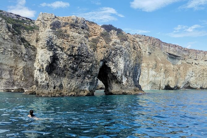1-Hour Sea Caves and Boat Tour in Ortigia Syracuse - Coastal Caves and a Castle Pass-By: How the Route Feels