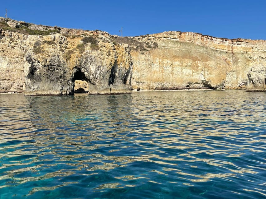 2.5-HOUR BOAT TOUR ORTIGIA+SEA CAVES+PILLIRINA+FRUIT DRINK - Spiaggia della Pillirina: One of the Main Snorkeling Moments