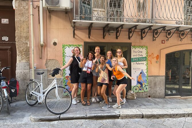 3-hours Guided Tour with tasting in Palermo - The cannoli tasting stop near the Duomo area