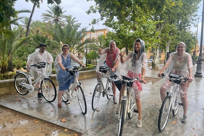 3-hours Guided Tour with tasting in Palermo - Guides that make the streets feel like a story (Chiara and Laura as examples)