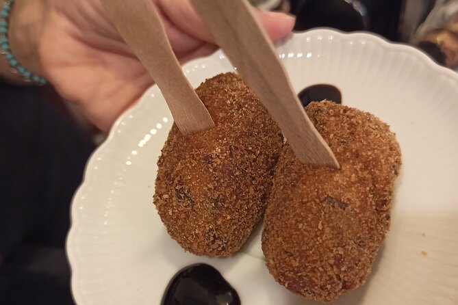 3 hours of cooking class on Sicilian Arancina and tasting - Tasting time: how the aperitif fits the lesson