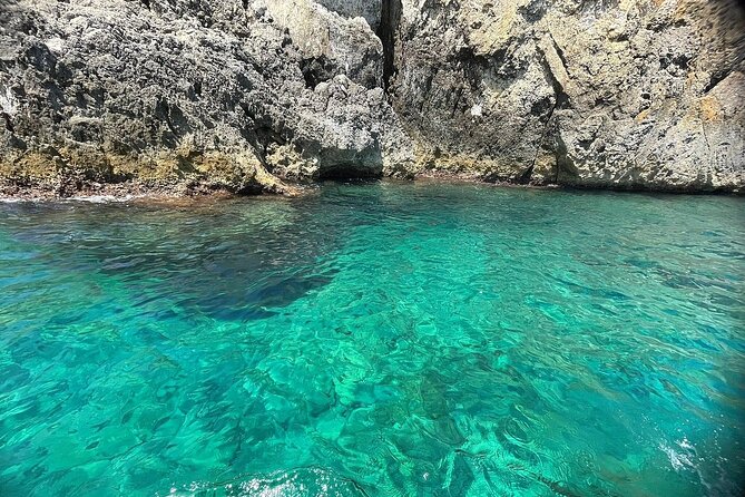 3 Hours Private Boat Tour of the Island of Ortigia with Aperitif - Aperitif and food: drinks plus real Sicilian comfort