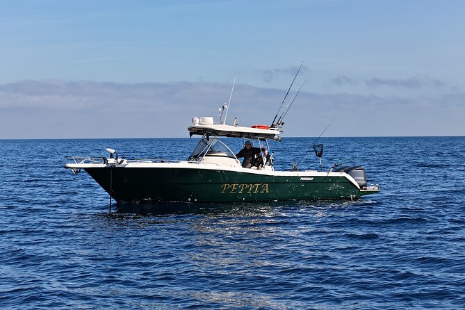 A full day fishing in Sicily - A full day pace: waiting, then action, plus downtime at sea