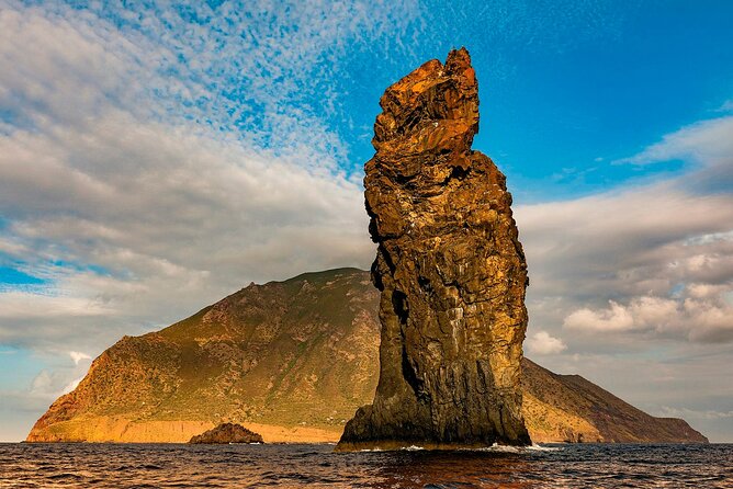 Aeolian Islands - Sailing week with skipper and assistant - Basiluzzo and Lisca Bianca: sulfur springs and underwater color (without the hype)
