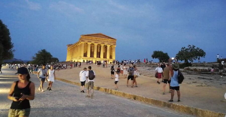 Agrigento: Skip-the-Line Valley of the Temples Night Tour - Where you meet at the Tempio di Giunone car park exit