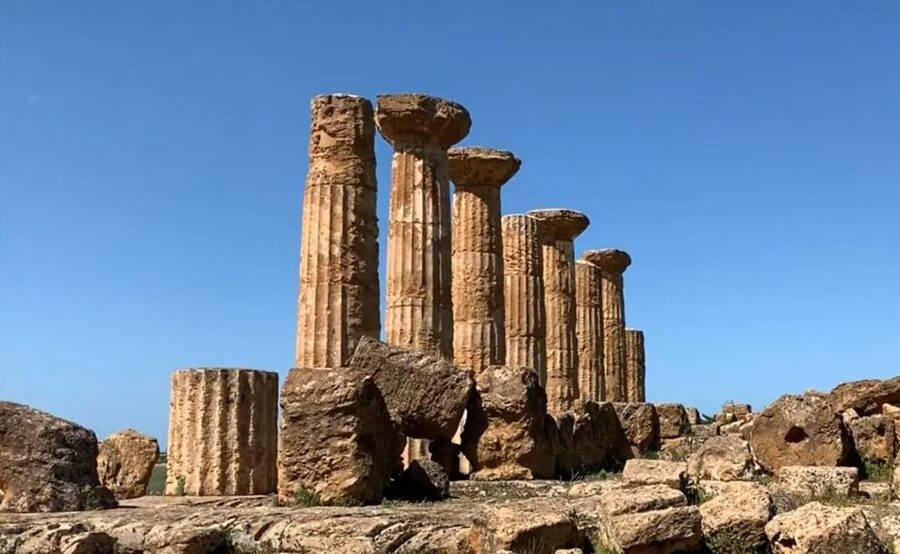 Agrigento - Valley of the Temples - audio guide - Languages and recordings: choosing the right voice for better listening
