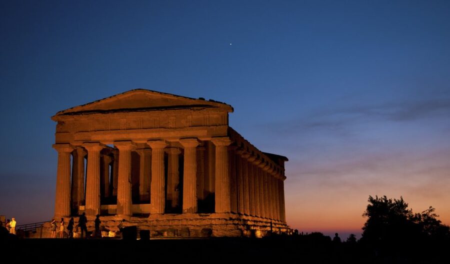 Agrigento: Valley of the Temples Skip-the-Line Sunset Tour - Skip-the-line entry: what you actually gain