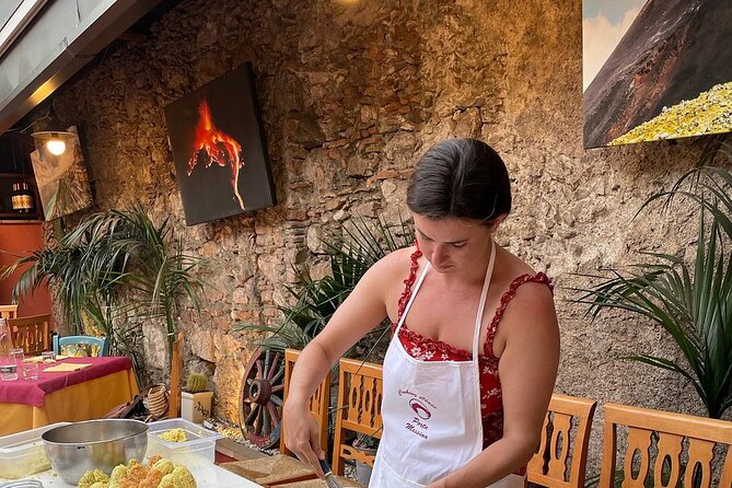 Arancino Making Class in Taormina - What You Eat: Wine, Cannoli-Style Dessert, and Limoncello Finish