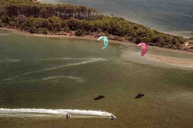 Beginner Kitesurfing course 6 hrs of individual lessons for 3days - Your 3-day, about-6-hour course with individual coaching