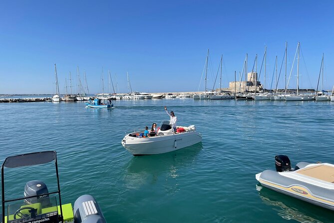 Boat excursion to the island of Favignana - Favignana Town Time: Walking Beats Circling