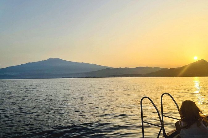 Boat Excursions Taormina Giardini Naxos Isola Bella - The guide and captain factor: where the experience can change