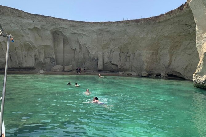 Boat tour in Pillirina, sea caves and Ortigia and prosecco - Who should book this boat tour (and who might skip it)