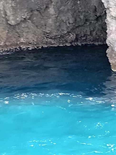 Boat tour:isola bella taormina - Baia delle Sirene and Grotta dell’Amore: legend with a view