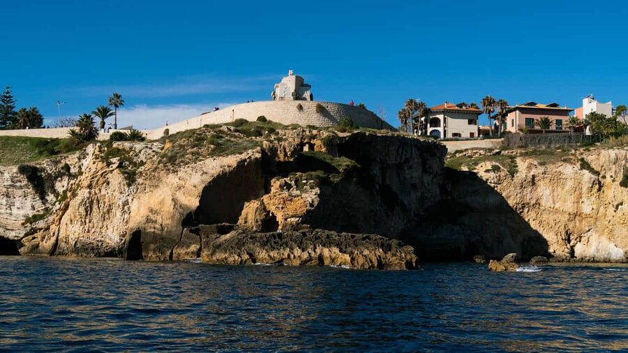 Boat Tour with Lunch on board - Northern Syracuse: sea caves and rock shapes you can spot