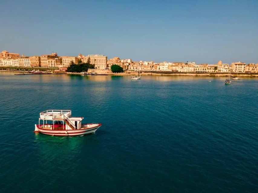Boat tour with typical lunch in Siracusa - What the 4-hour route actually feels like