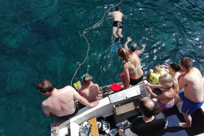 Boat trip Isola Bella with snorkeling - Giardini-Naxos to Taormina: the ride is part of the show