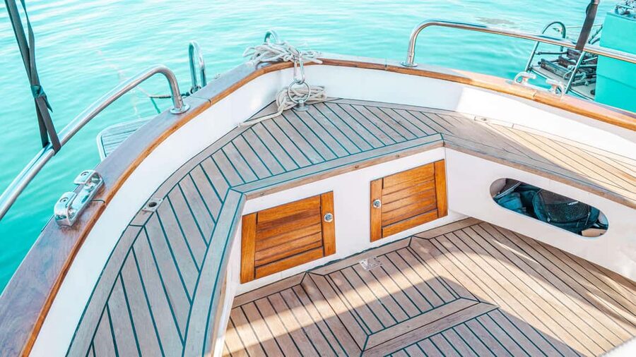 Boat trips with Ocirne in the Bay of Naxos and Isola Bella - Setting Sail from Giardini Naxos: The Easy Start