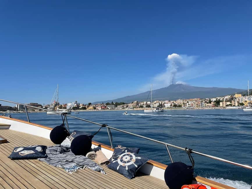 Boat trips with Ocirne in the Bay of Naxos and Isola Bella - Blue Grotto, Mazzarò, and Bay of San Nicola: The Coastline Continues to Impress