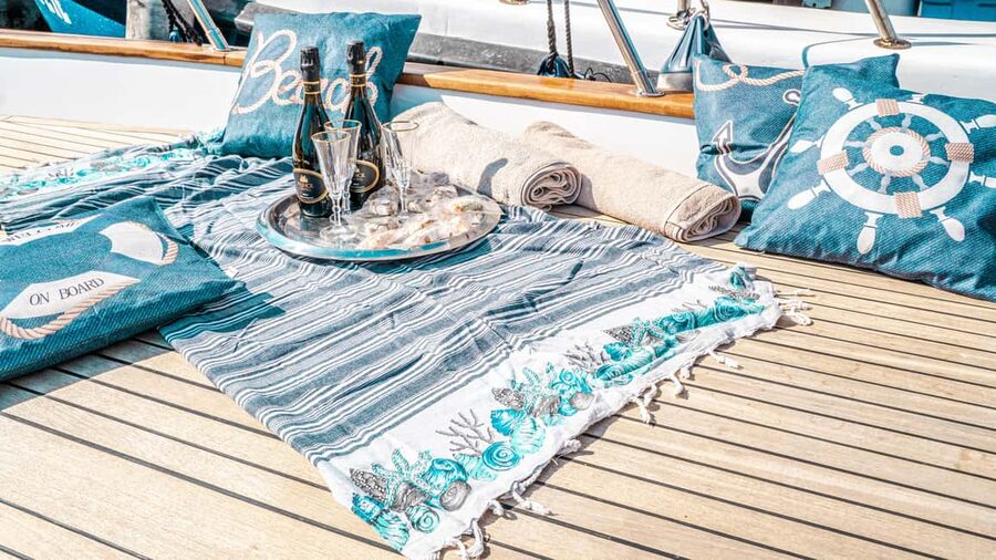 Boat trips with Ocirne in the Bay of Naxos and Isola Bella - Dolphin Chances at Sunset: How to Make It Count