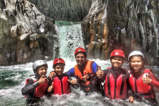 bodyrafting Alcantara gorges - Starting at Gole Alcantara Park: the climb in sets the tone