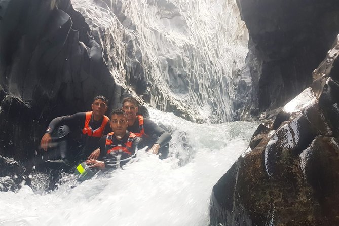 bodyrafting Alcantara gorges - English guidance and how to work with your guide