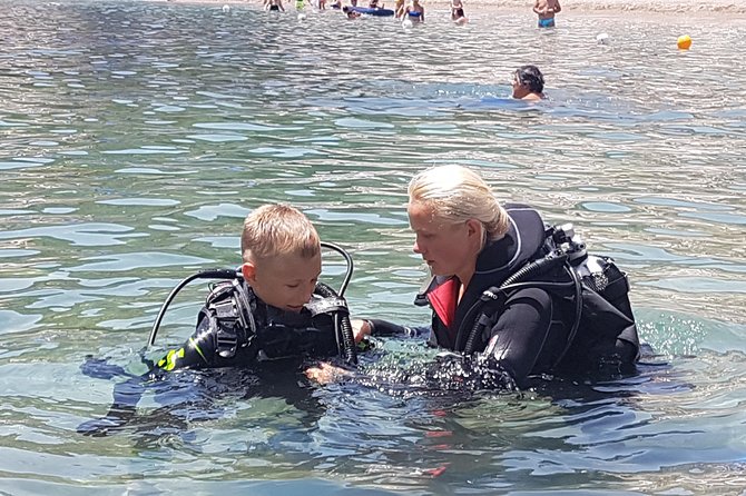 Bubble maker (scuba diving for children) - The 30-Minute Underwater Session at 2 Meters