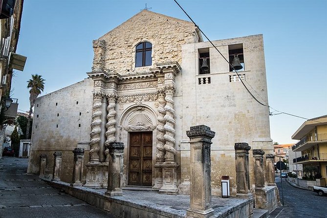 Buscemi - Palazzolo Acreide - Marzamemi Tour - Stop 3: Marzamemi, the old tuna trap, and lunch by the sea