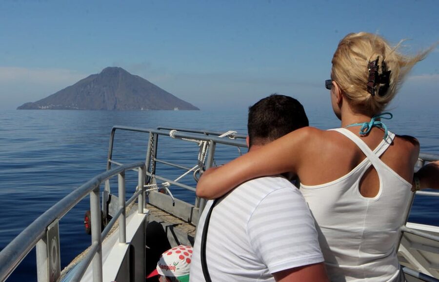Capo D'Orlando: Salina, Panarea, Stromboli Tour with Boat - Panarea to Stromboli at 5:30 p.m.: when the night becomes the attraction