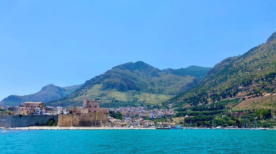 Castellammare del Golfo: Snorkeling Cruise Day Trip - San Vito Lo Capo: lunch break plus a real village stroll