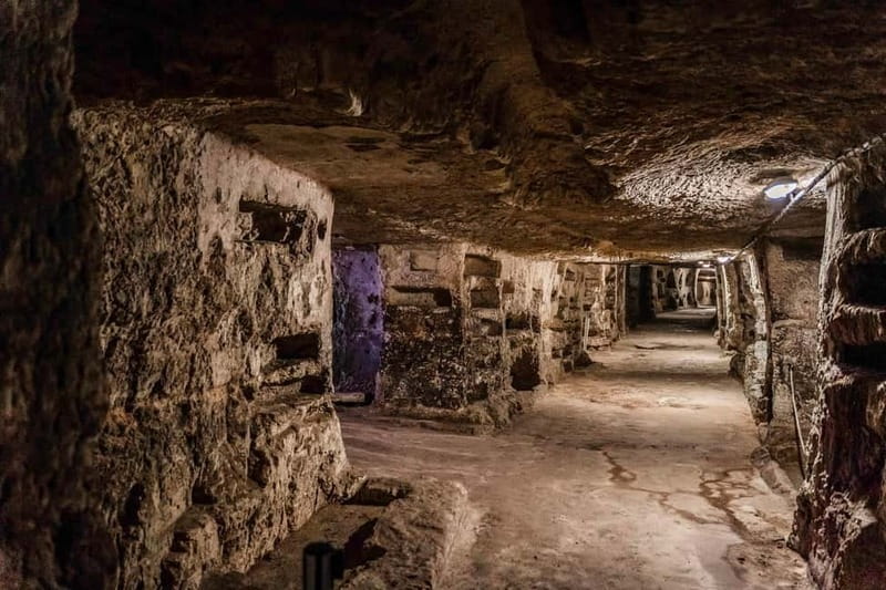 Catacomb of St. John: Entrance ticket and guided tour with VR viewer - Basilica of San Giovanni Connection: Entering the Complex Correctly