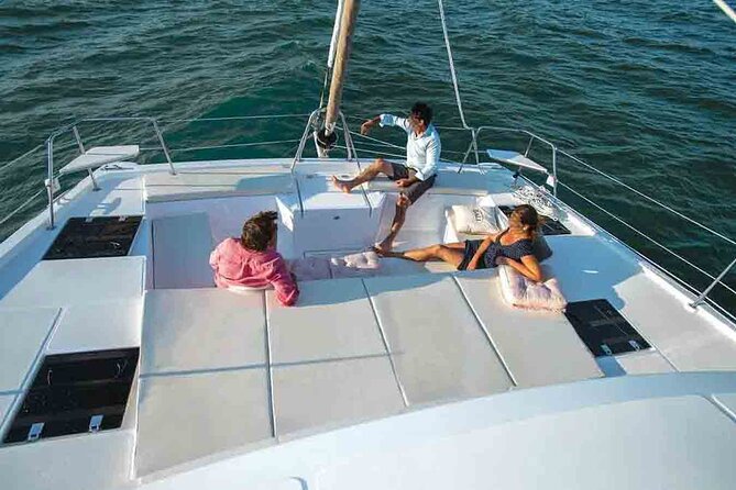 Catamaran trip and overnight stay in Palermo with meals for 8 people - Meals and drinks for 8: what’s included, and why it feels like a real deal
