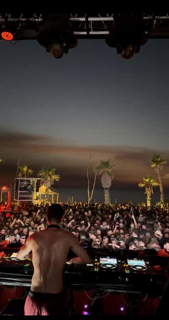 Catania: Birthday or Bachelorette Party with Pick-up - Club time at Ecs Dogana: VIP-style entry plus entertainment