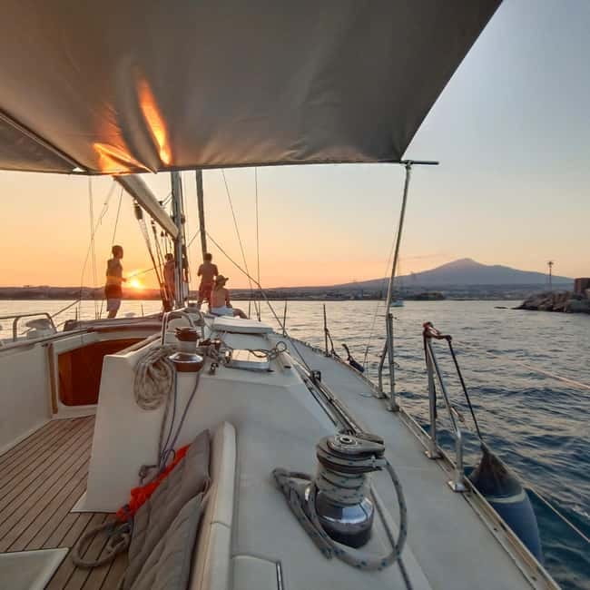 Catania: Coastline Sailing Tour with Aperitif - Meeting at Blu Marina: what you’ll notice right away