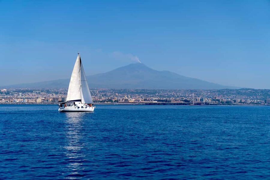 Catania: Cyclops Coast Cruise with Appetizer & Snorkeling - Getting on the water at Club Nautico (right by Vecchia Dogana)