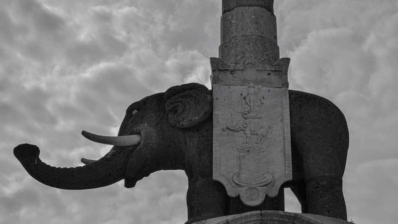 Catania Ghost Tour: Legends and Tastings Under Mount Etna - Starting at Piazza del Duomo and the Fontana dell’Elefante