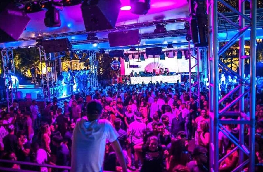 Catania Guided Bar Crawl in the Old Town - Timing Reality: What a “Crawl” Feels Like in Real Life