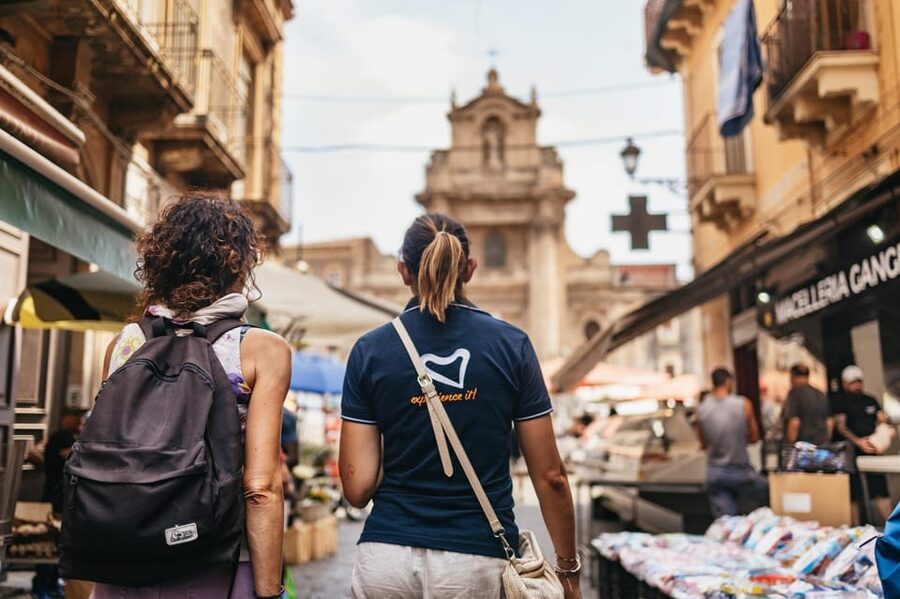 Catania: Guided Street Food Walking Tour - Pescheria Fish Market Stops: Salumi, Cheese, and a Savory Main Choice