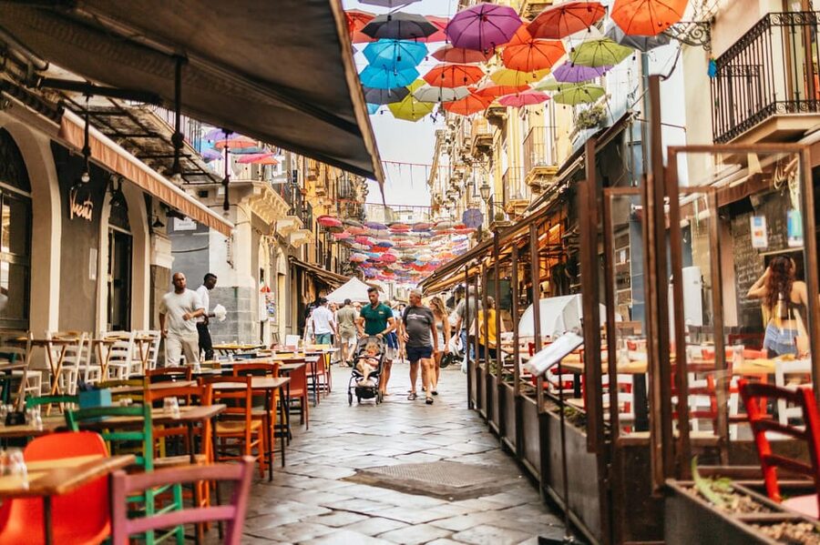 Catania: Guided Street Food Walking Tour - Cipollina, Arancino, and the Selz Drink Reset