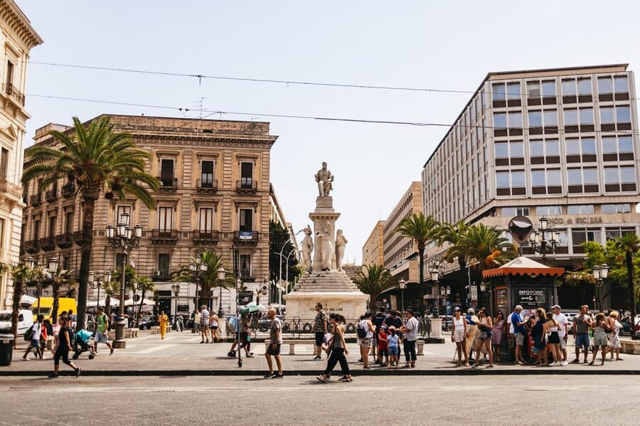 Catania: Guided Street Food Walking Tour - Villa Bellini, the Roman Amphitheater Area, and the Final Sweet Choice