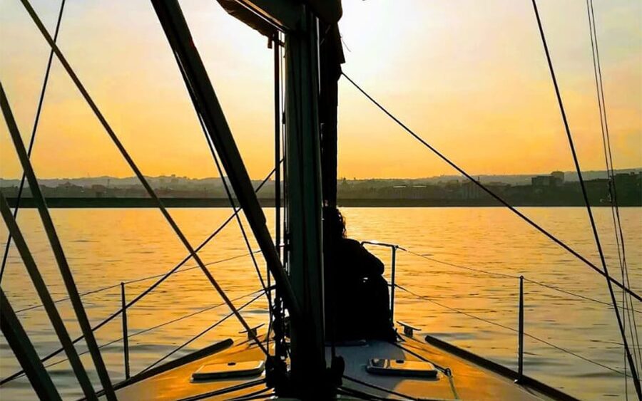 Catania: Guided Sunset Sailing Trip with Aperitif & Prosecco - Key points to know before you go