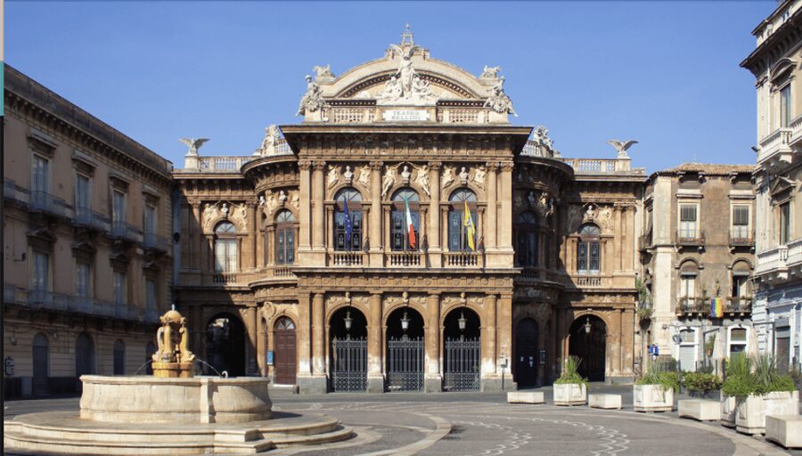 Catania Historic center Walking tour - Timing choices: a 5 pm option if you want a later start