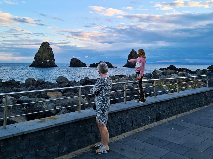 Catania: Hop-On Hop-Off Bus to Acicastello and Acitrezza - Meeting point, vouchers, and what to have ready