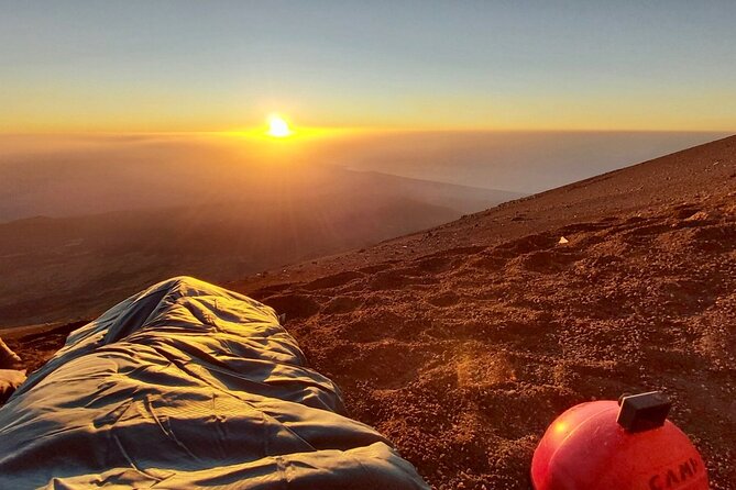 Catania: Mt. Etna sunset&wine experience - Climbing toward 2,000 meters: a moderate hike off the beaten track