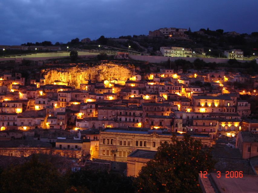 Catania: Noto, Modica and Ragusa Ibla Baroque Tour - Modica: Chocolate Tasting That’s Actually Part of the Story