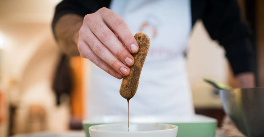 Catania: Pasta & Tiramisu Cooking Class at a Local's Home - Aperitivo First: Prosecco and Nibbles That Set the Tone