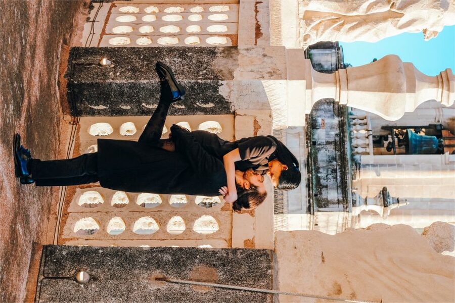 Catania: Photo Tour - How the Photographer Gets You Looking Confident (Not Awkward)
