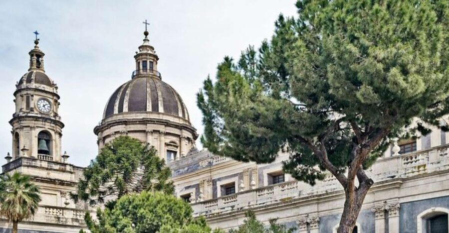 Catania: Private custom tour with a local guide - Exterior monument viewing: what you get even when you skip tickets
