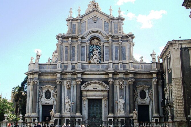 Catania : Private Custom Walking Tour With A Guide (Private Tour) - Shopping That Feels Like a Sidebar, Not a Sales Pitch