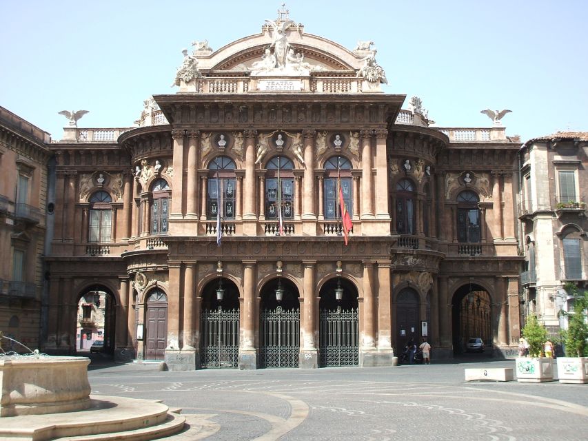 Catania: Private Tour with Arancino Tasting - Piazza del Duomo baroque details and the elephant fountain moment