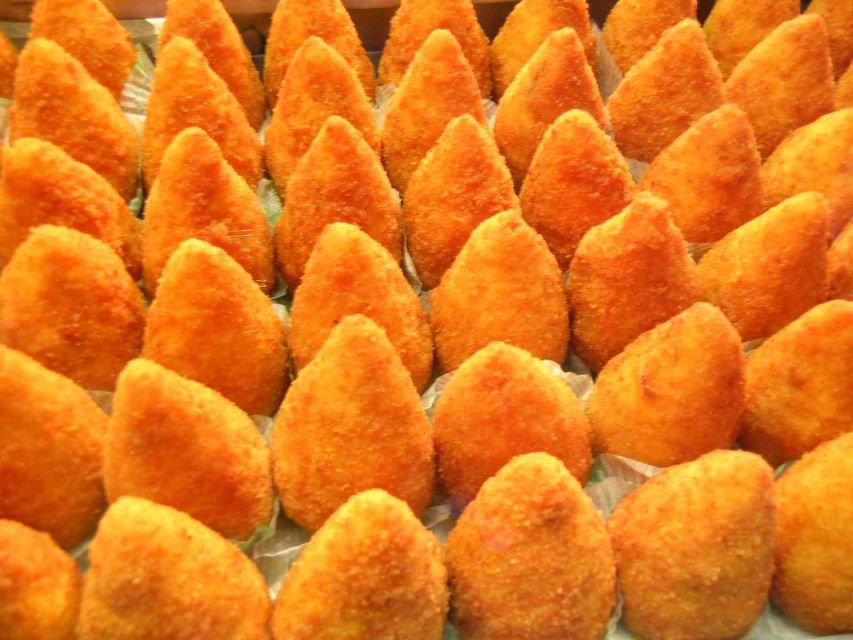 Catania: Private Tour with Arancino Tasting - Meeting at Piazza del Duomo and getting your bearings